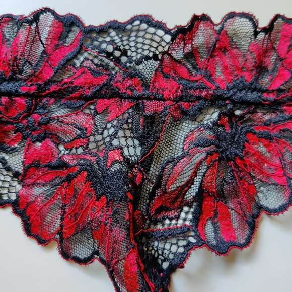 La Senza Garter Belts (NWOT) - Picture 6 of 8